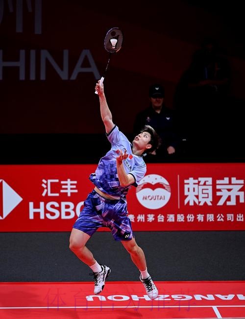 石宇奇完胜李卓耀晋级半决赛 石宇奇完胜李卓耀晋级半决赛